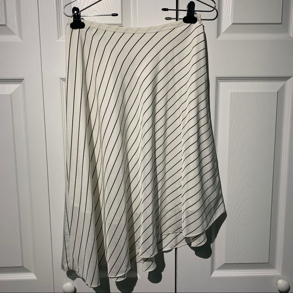 Club Monaco Jenilyn Skirt - Picture 3 of 6